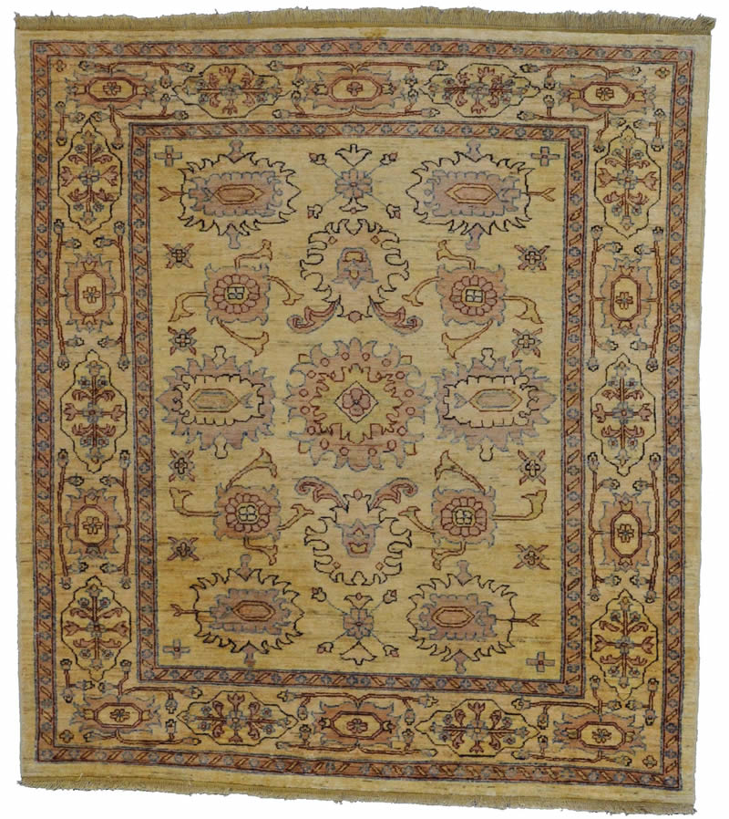 Peshawar Pakistani Rug